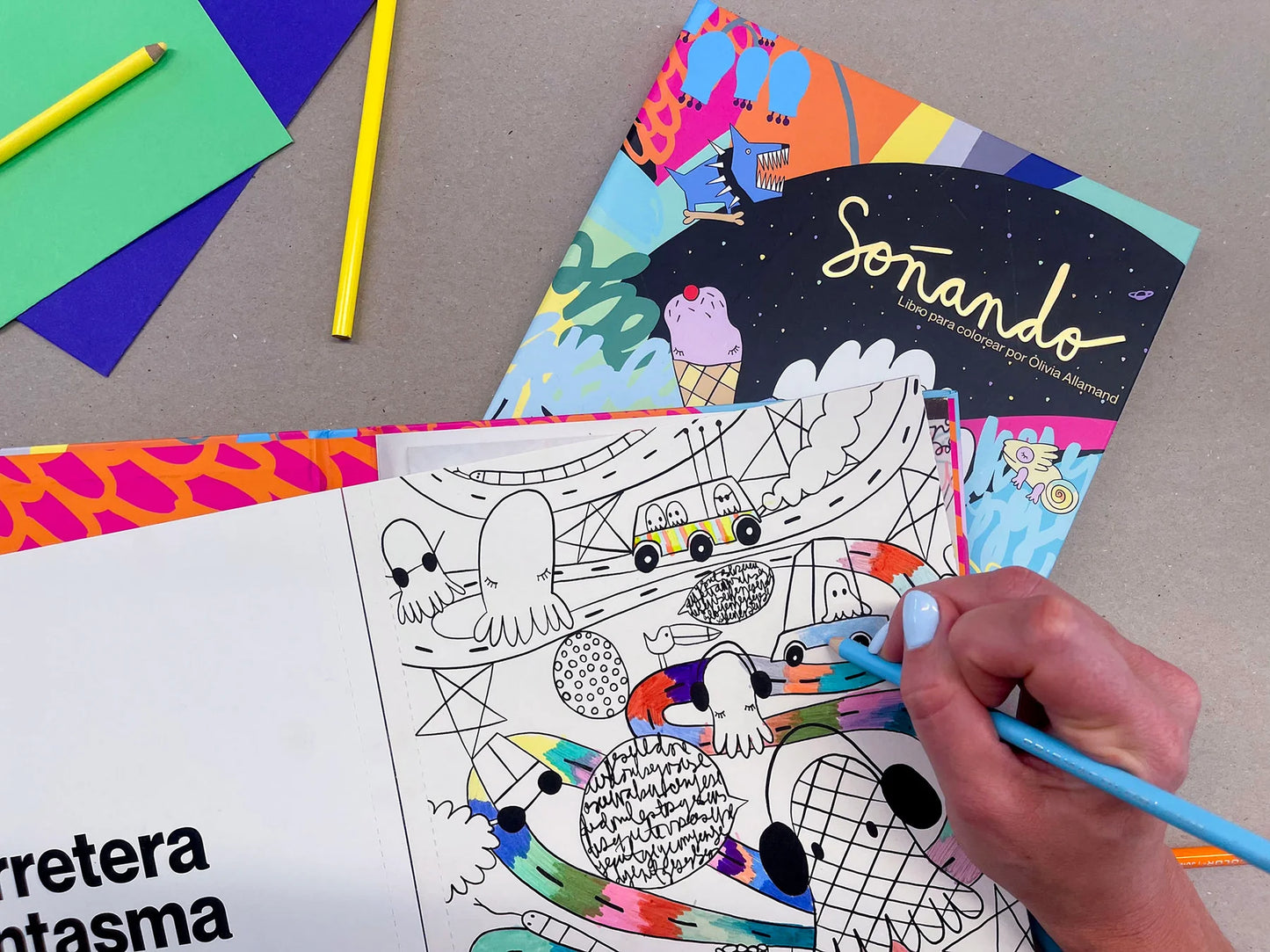 Libro para colorear "Soñando" por Olivia Allamand