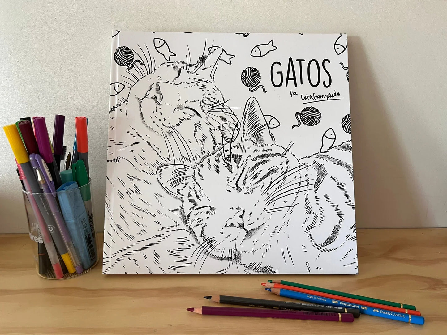 Libro para colorear Gatos por Cata Fuenzalida