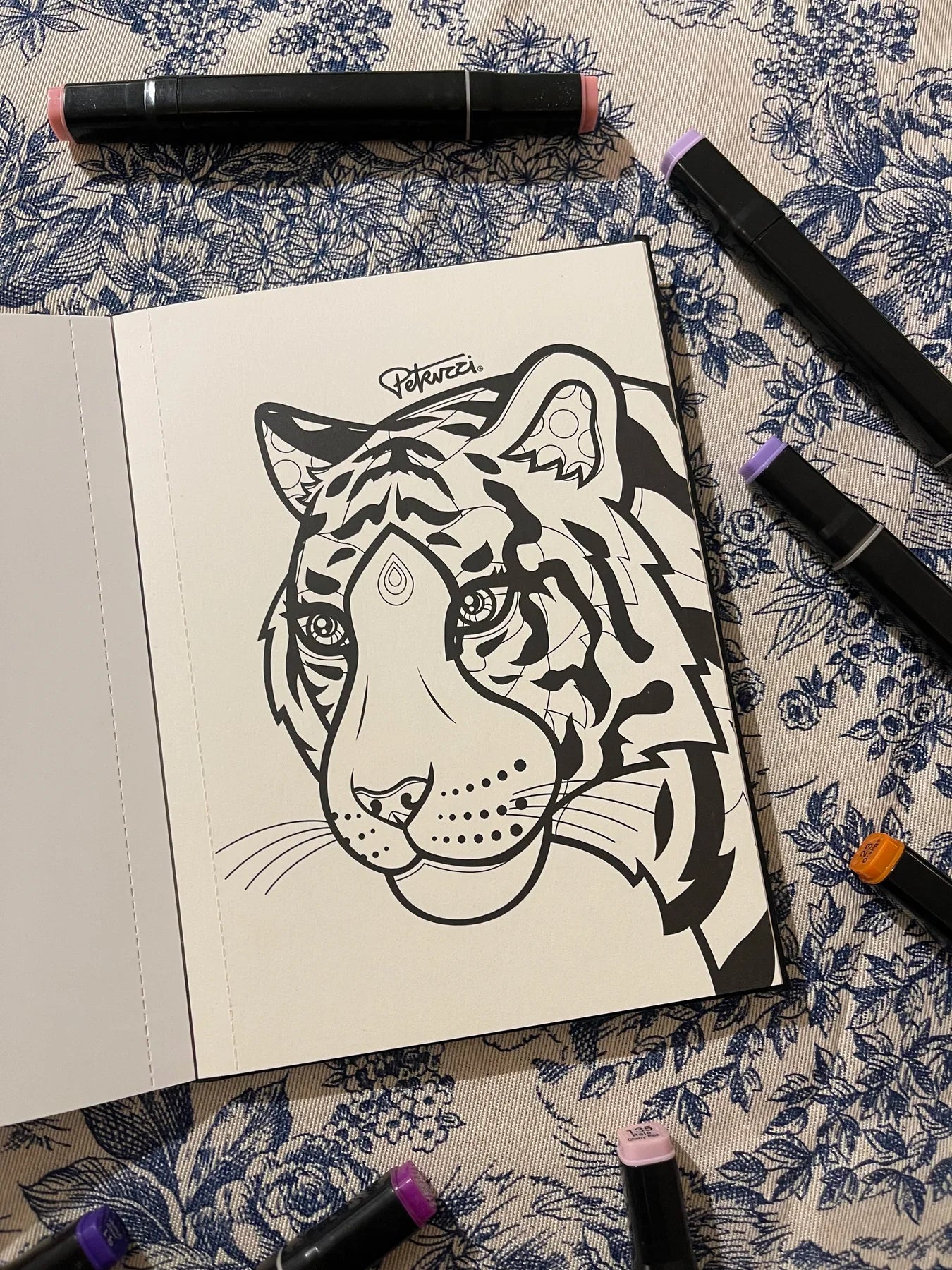 Libro para colorear "Sublime" por Petruzzi